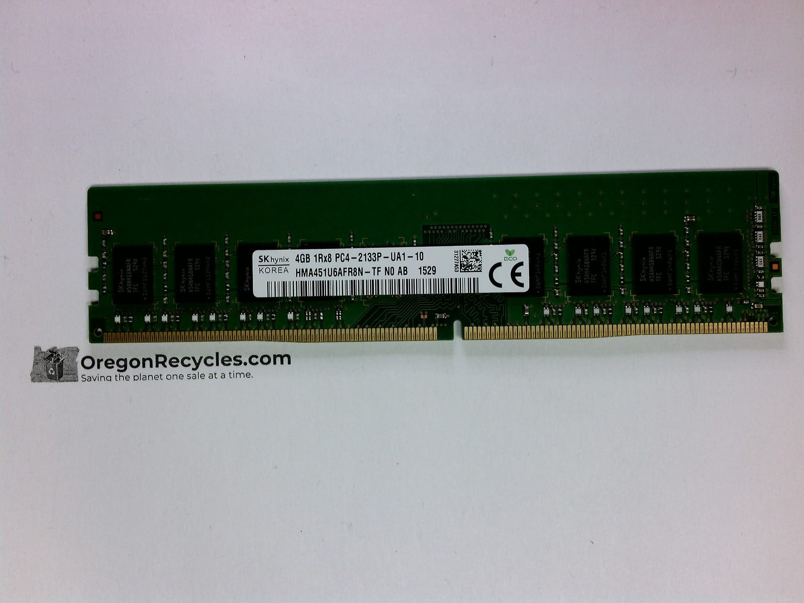 SK hynix 4GB DDR4-PC4-17000 (DDR4-2133) 1Rx8 Non-ECC UDIMM RAM HMA451U6AFR8NTF