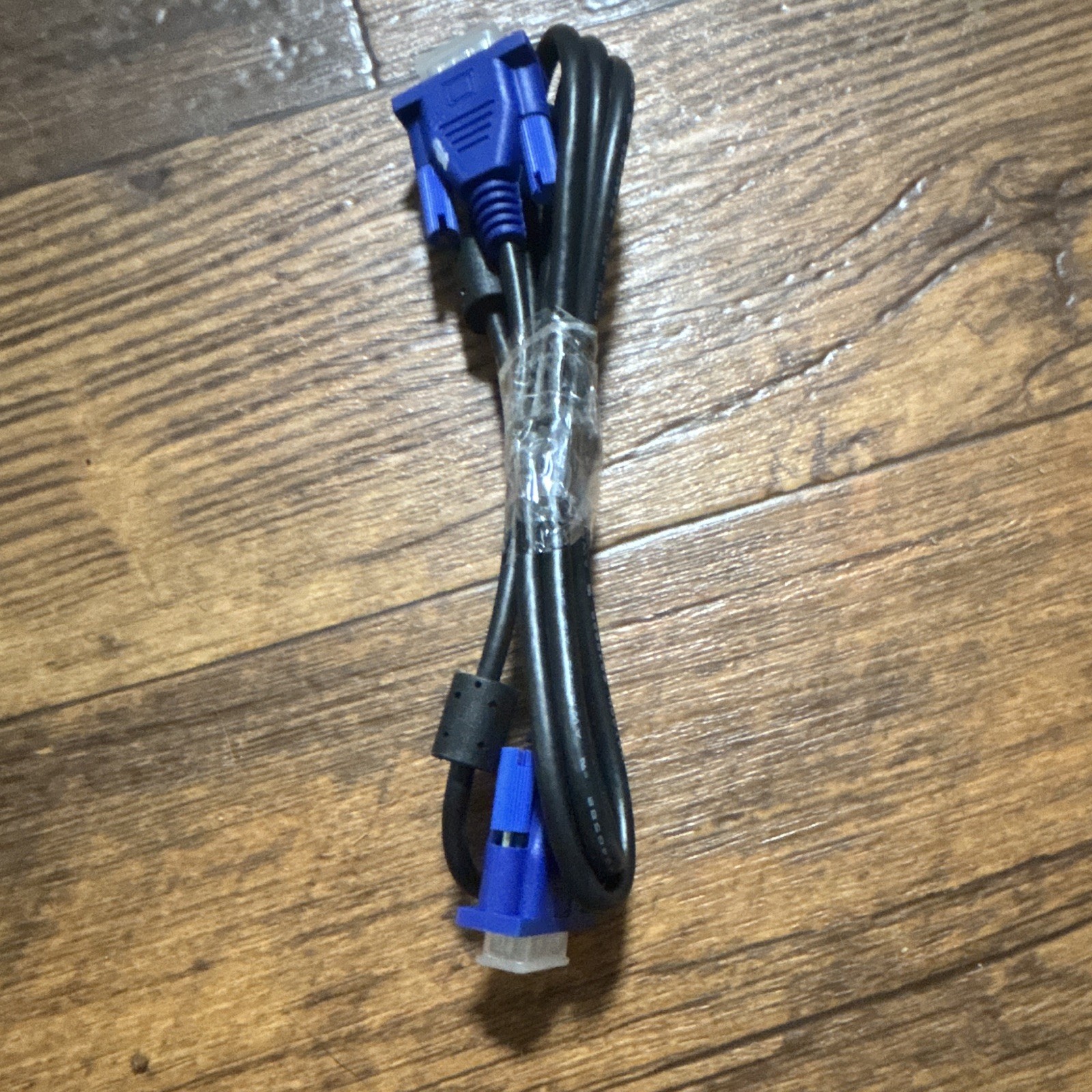 VGA/SVGA D-Sub Male to Male Monitor Cable 3 ft Black Blue Used