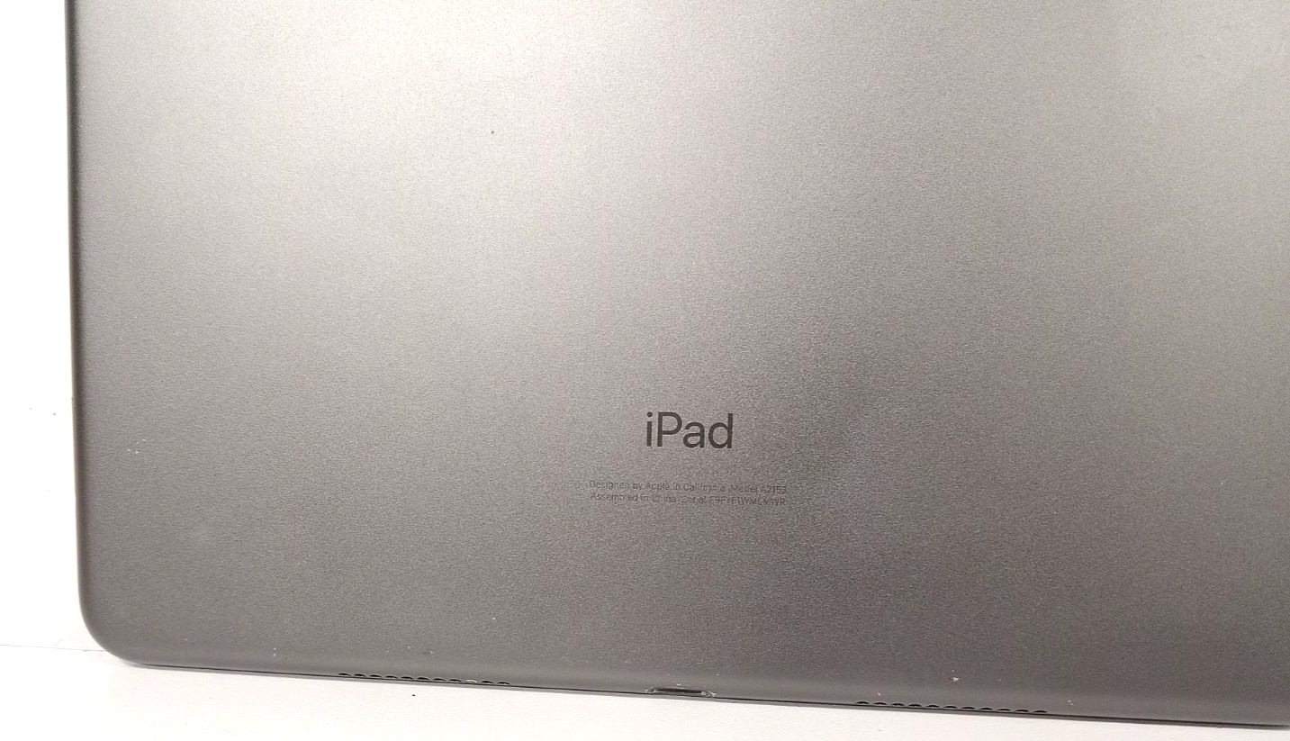 Apple iPad Air 3rd Generation (64GB, Space Gray, Unlocked) – Fully Functional!