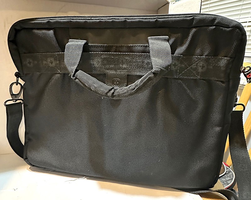 Swiss Gear Wenger Computer Laptop Briefcase Carry On Shoulder Bag Red And Black