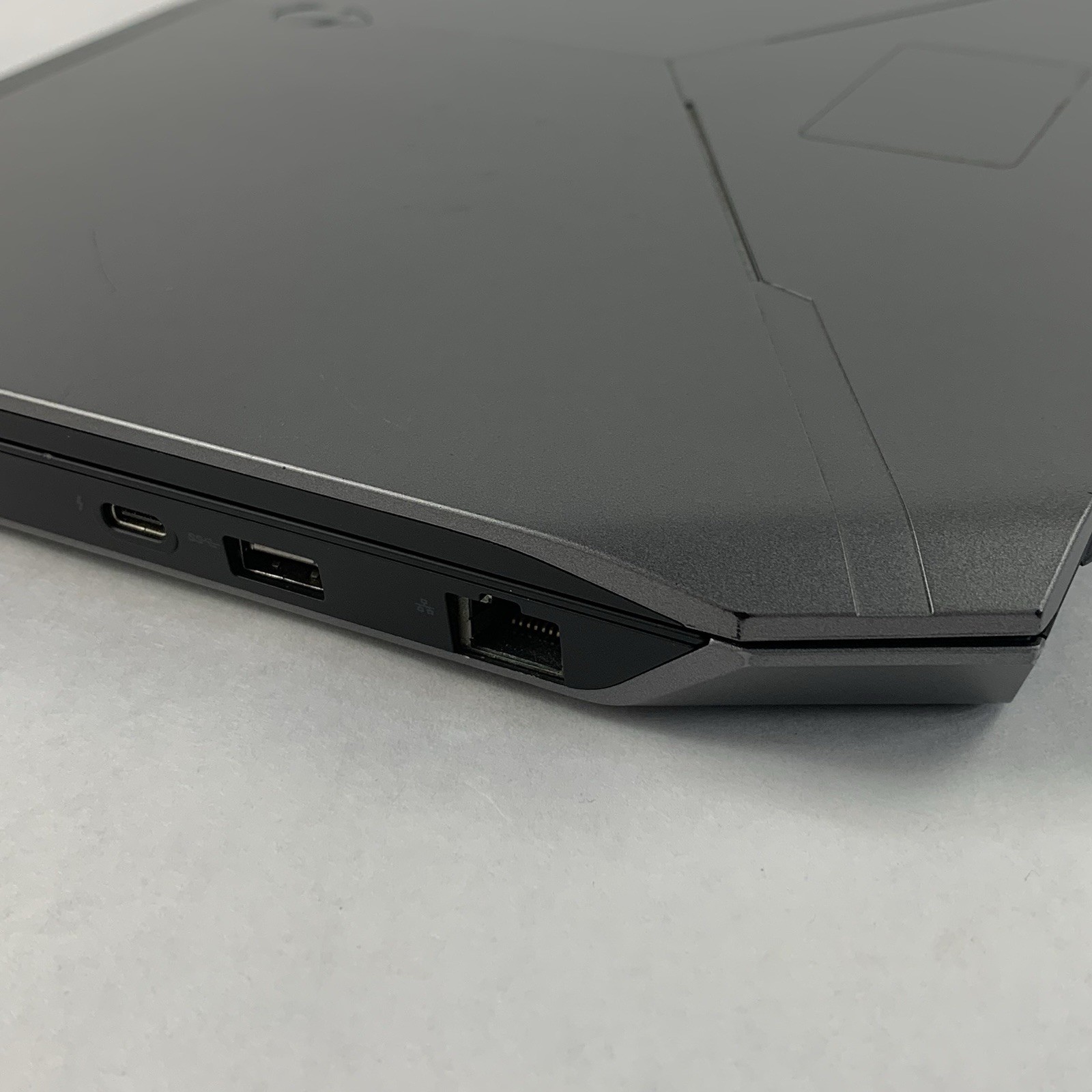 Alienware 13 R2 P56G 13.3” Laptop i7-6500U 2.5 GHz 8 GB Ram No OS/HDD/AC