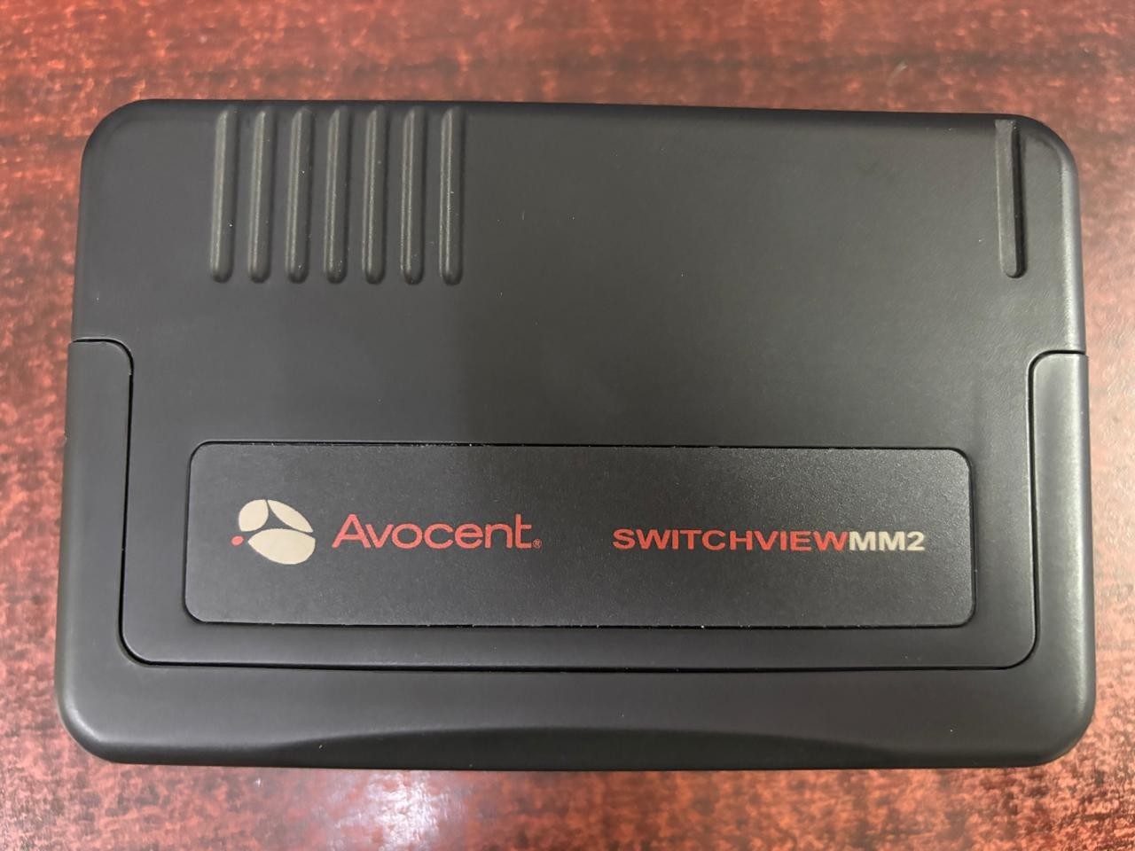 AVOCENT 2SVPUA20 SWITCHVIEW MM2 KVM 2-Port PS/2 2.0 USB with charger