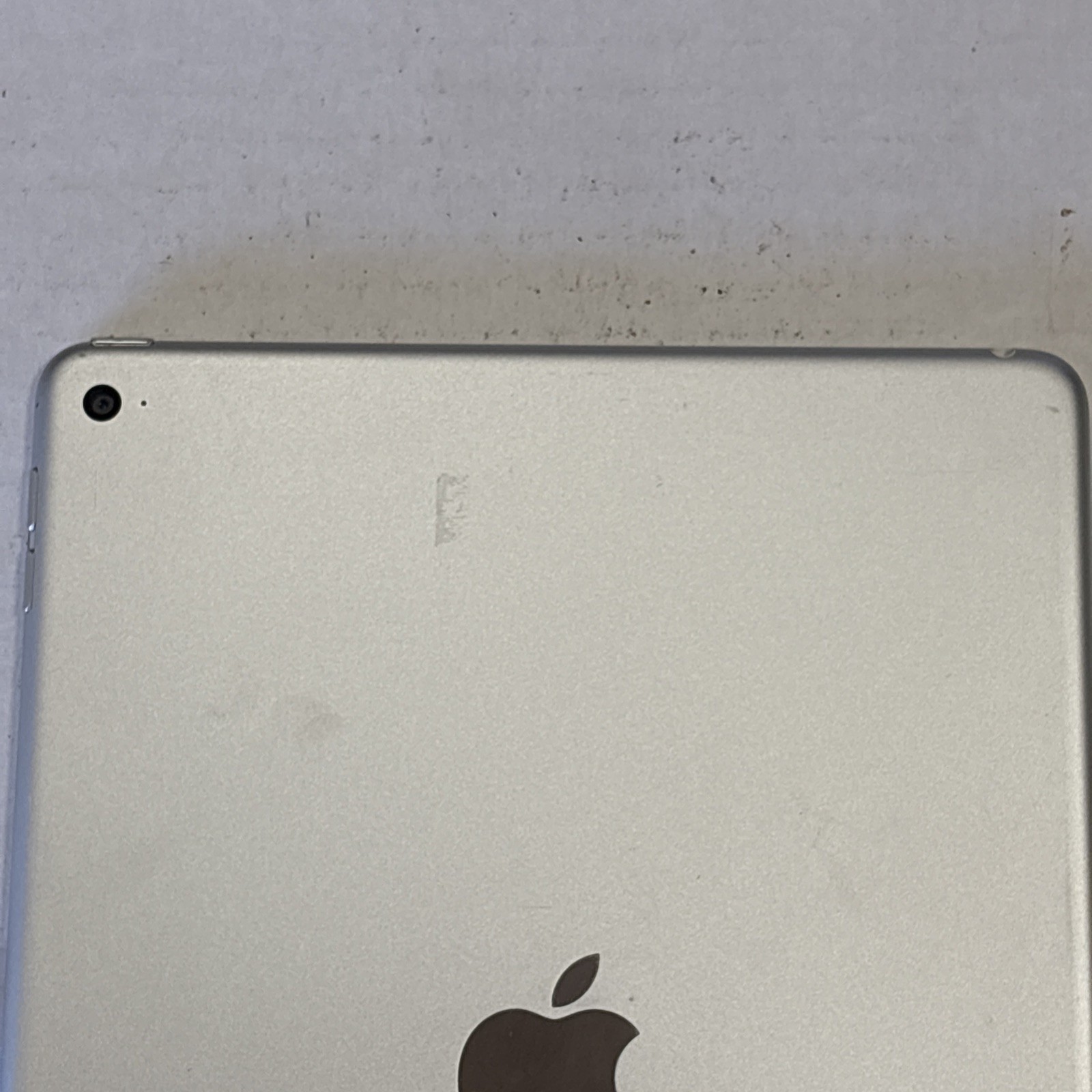 Apple iPad Air 2 A1566 9.7″ – 64GB – Wi-Fi – Silver – MGKL2LL/A Tested Works
