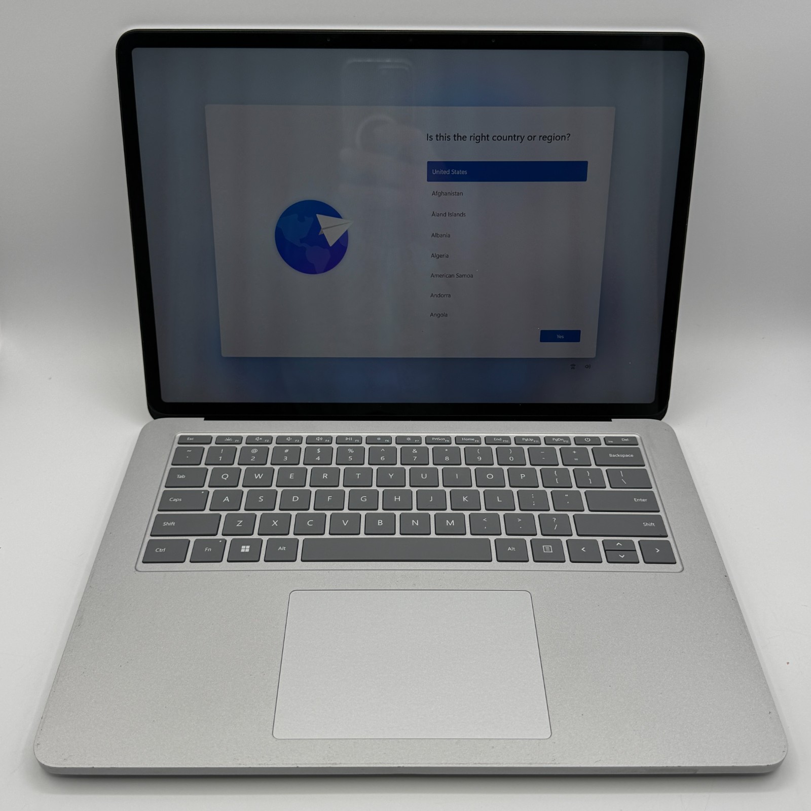 Microsoft Surface Laptop Studio 1964 14.4″ i7-11370H RTX A2000 32GB RAM 512GB