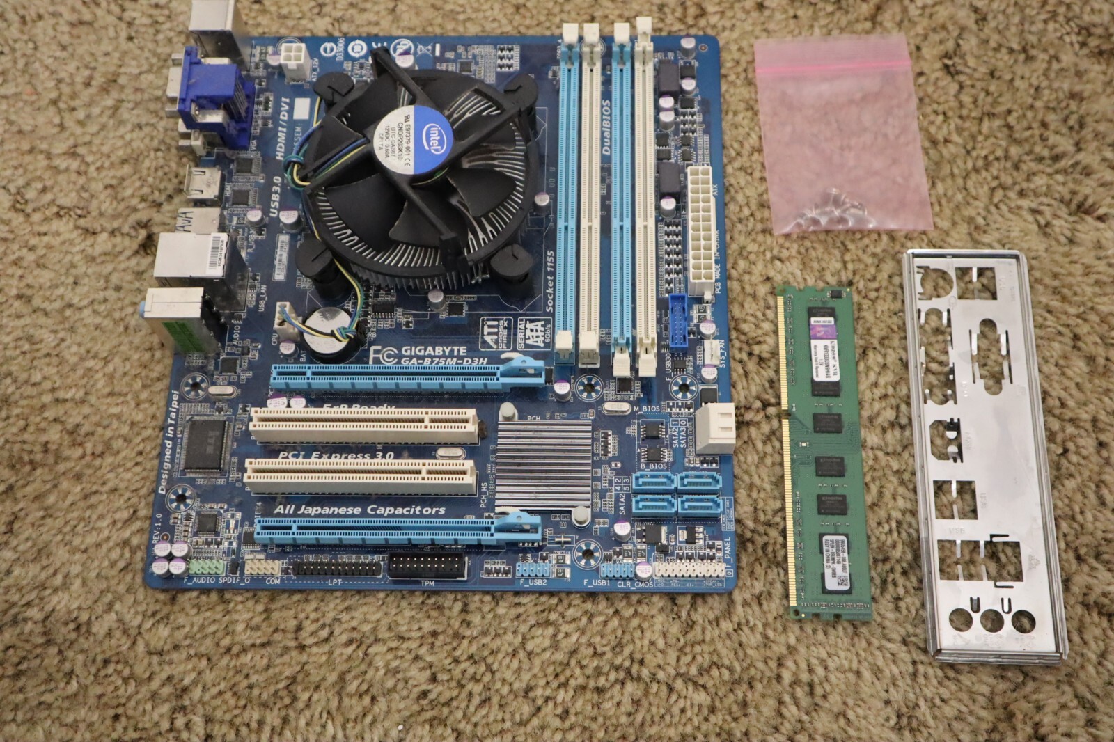 Gigabyte Technology GA-B75M-D3H (rev. 1.0) LGA 1155 Intel Motherboard+I/O Shield