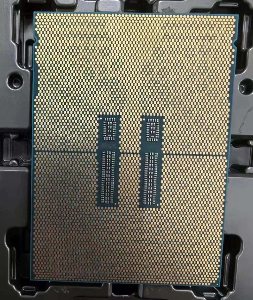 Intel Xeon Platinum 8462Y+ SRMGP LGA-4677 2S CPU Processor 2.80GHz 32-Core 60MB
