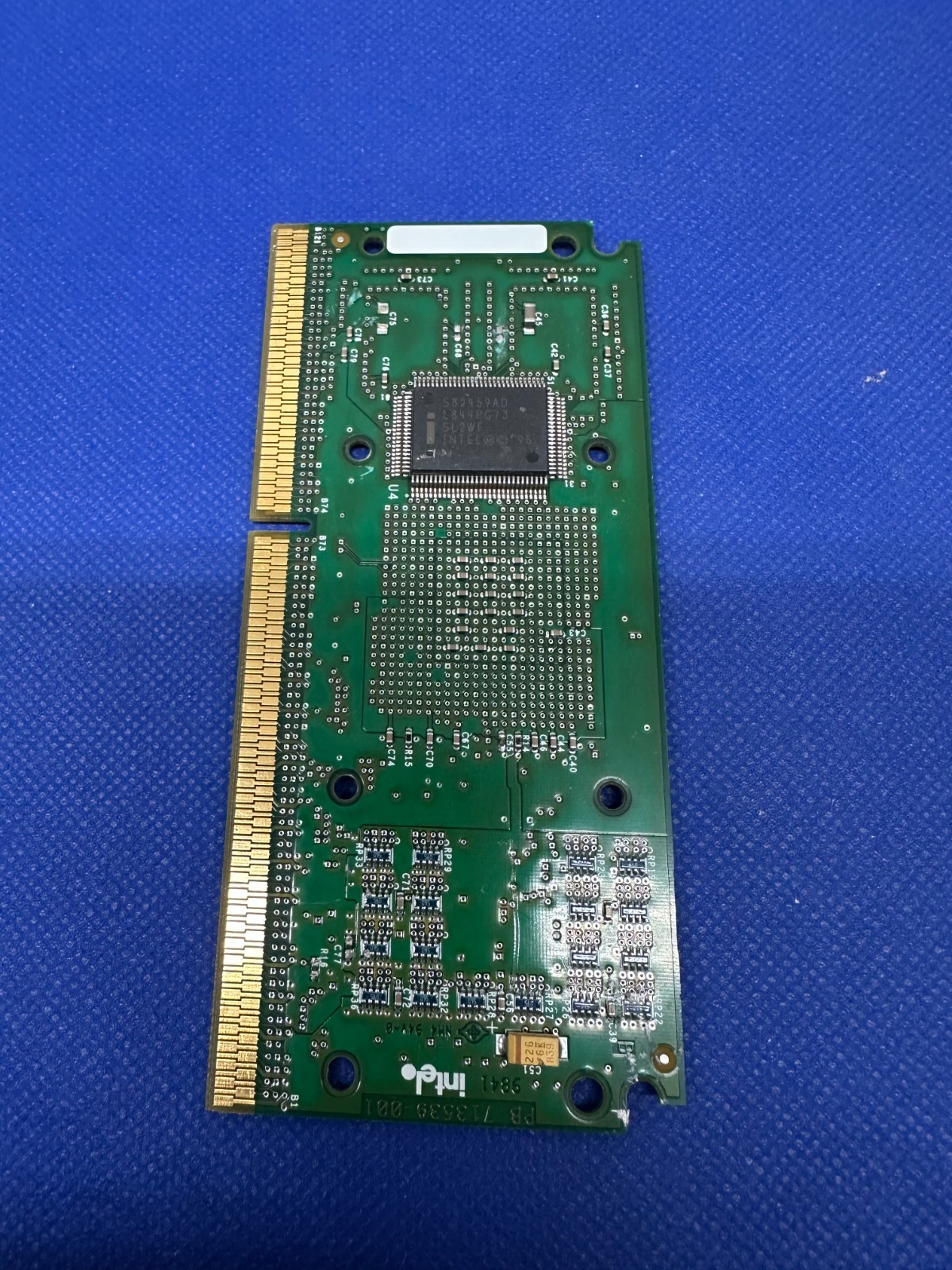 Intel Pentium III Slot 1 SECC2 CPU Processor Module PB713539-001 OEM VTG
