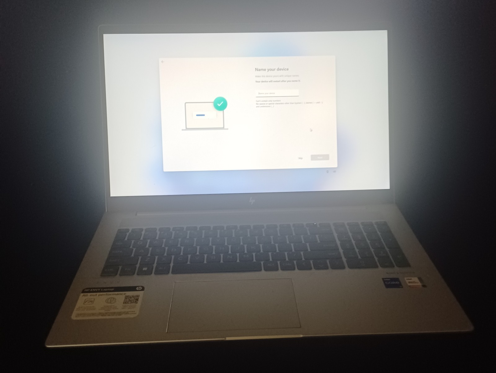 HP Envy Laptop Touch scree 17in 13th Gen Intel Core i7-13700H 2.40Ghz 32 GB 1TB.