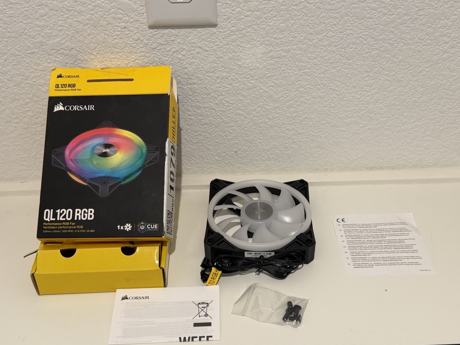 Corsair QL120 120mm RGB 4-Pin PWM Case Fan 1500RPM 41.8CFM CO-9050097-WW