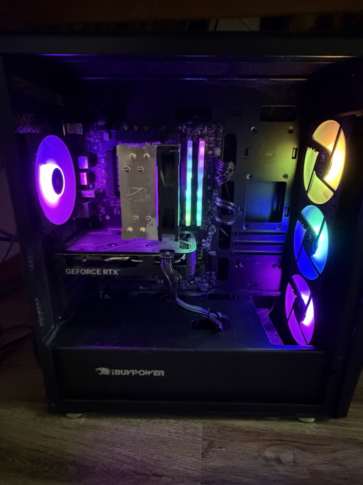 iBUYPOWER Tracemesh Gaming PC – Intel i7-13700F, 32GB RAM, RTX 4060, 1 Tb,AIO