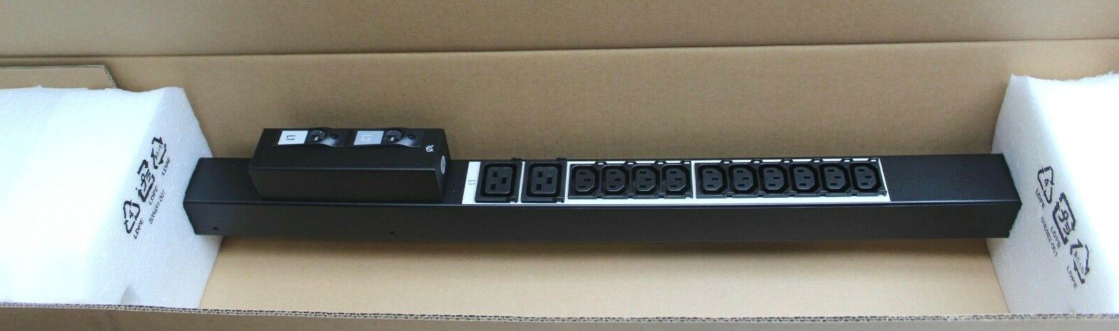 D9N47A, 726511-005, NEW HP MONITORED PDU 4.9KVA/L6-30P 24A/208V