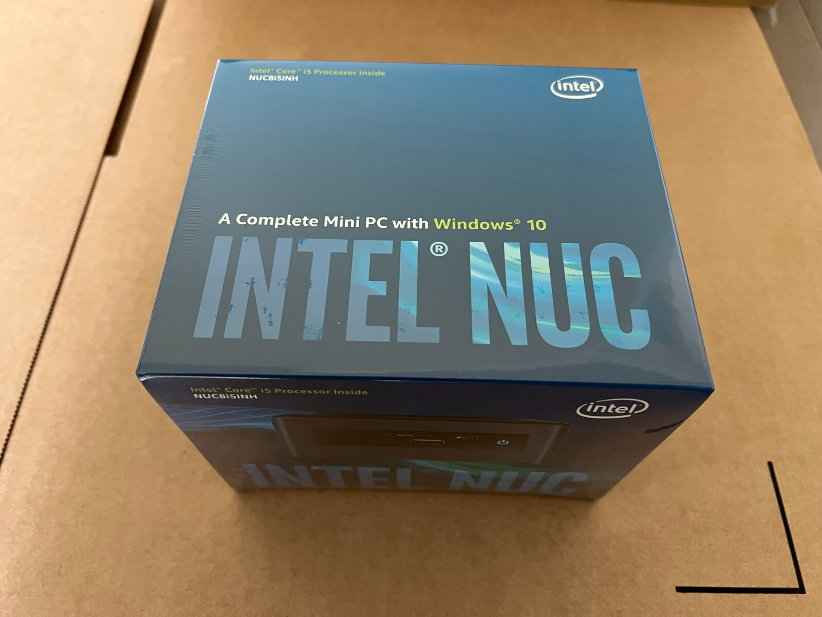 Intel Computer NUC PC Mini 1 TB 8GB i5-8265U 8th gen workstation i5 Windows 10 !