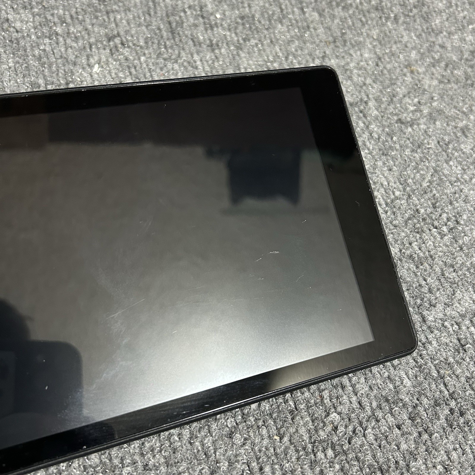 Amazon Fire HD 8 (8th Gen) L5S83A Tablet (Wi-Fi) – 32GB Black 8” Screen
