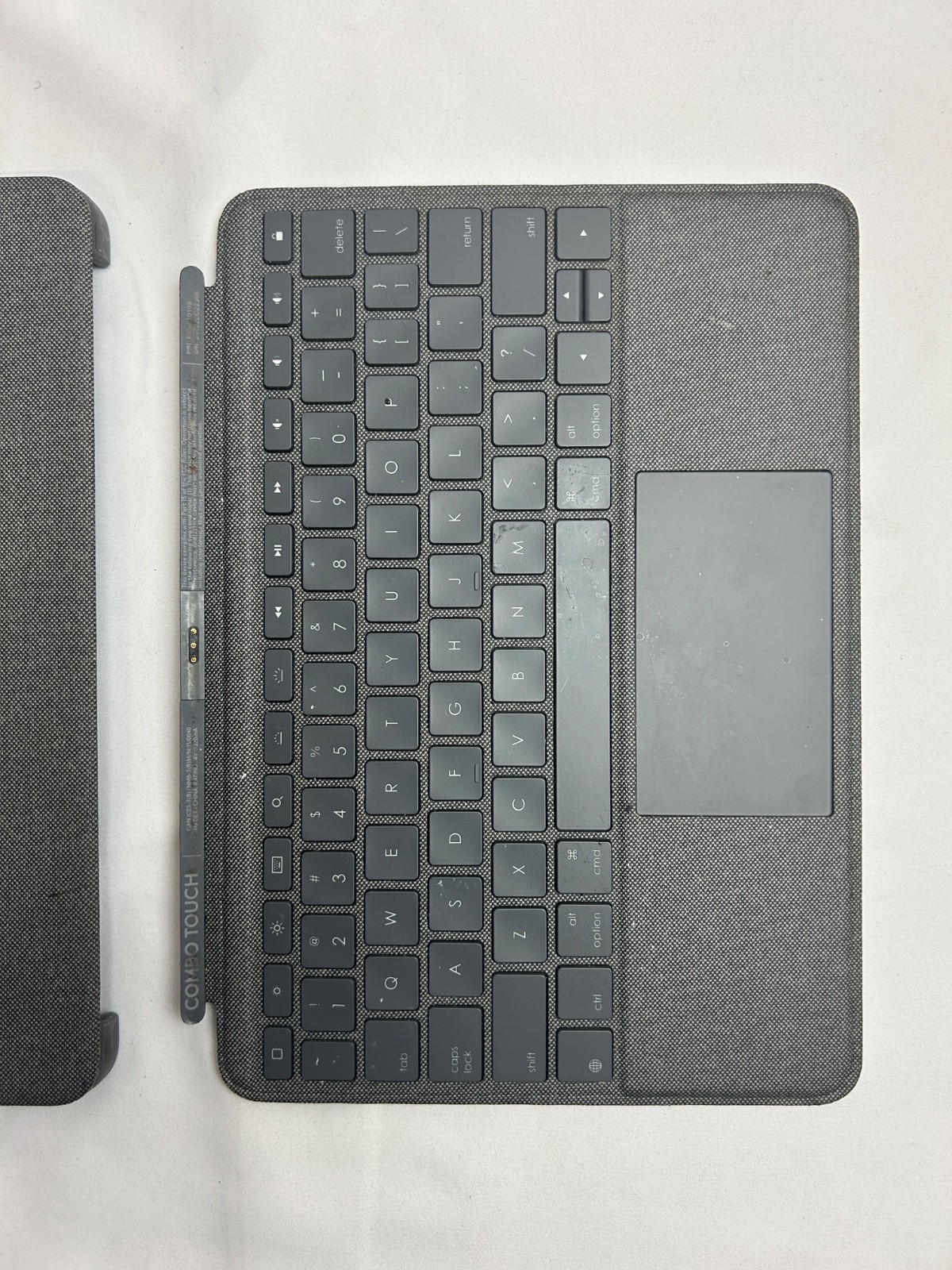 Logitech – Combo Touch Keyboard Folio for Apple iPad 10.2″ (7th, 8th & 9th Gen)