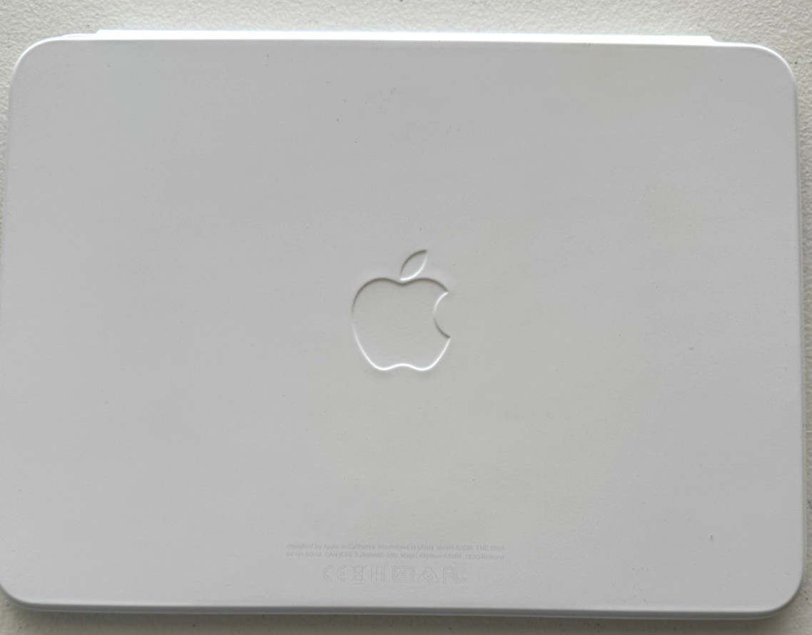 Apple iPad Magic Keyboard Folio Case MQDP3LL/A for Apple Tablet 10thGeneration