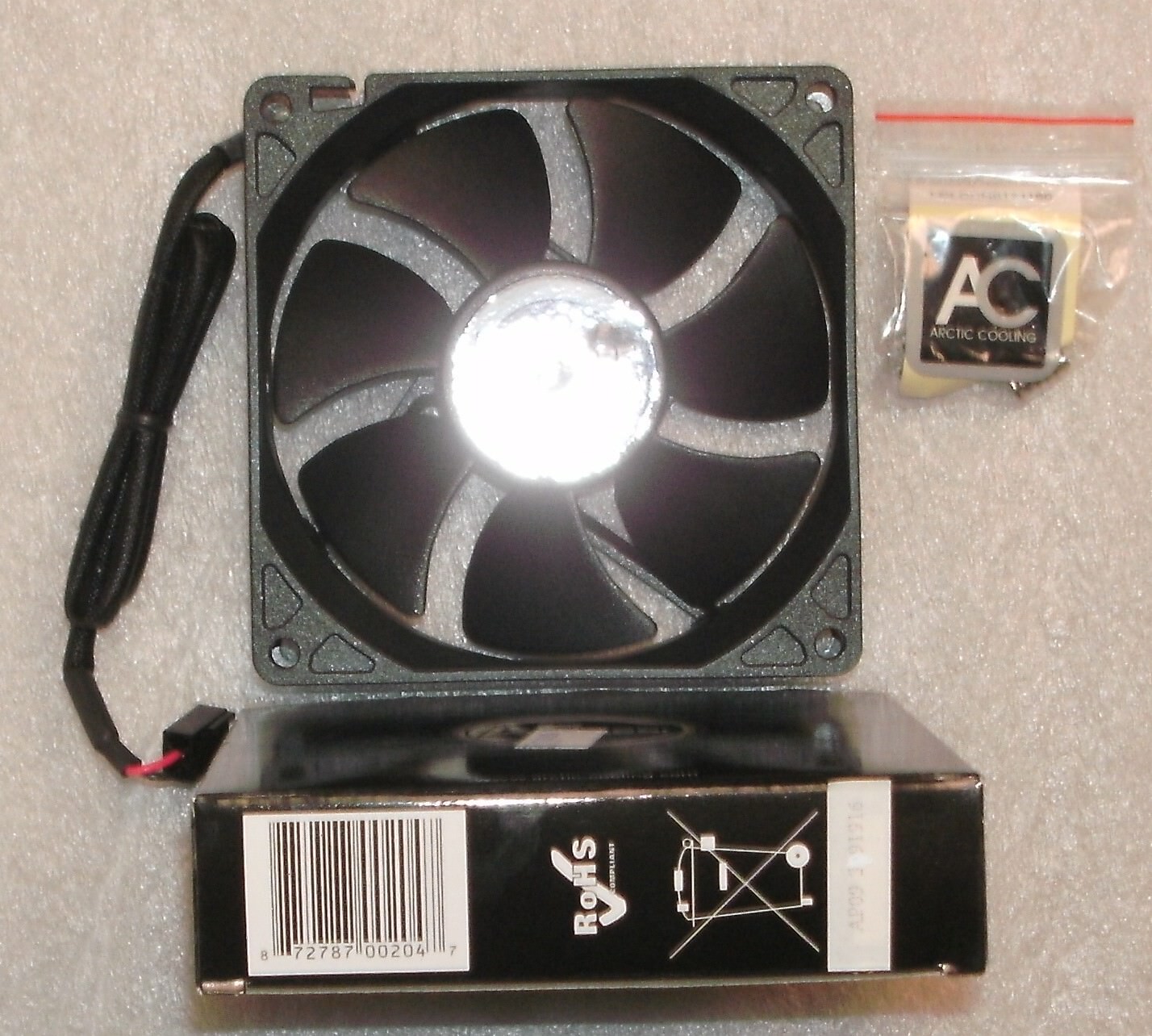 PC Computer Fan 12V 9225L 92x92x25mm 0.1A 3-Pin. 1500 RPM, ISO9001 Certified
