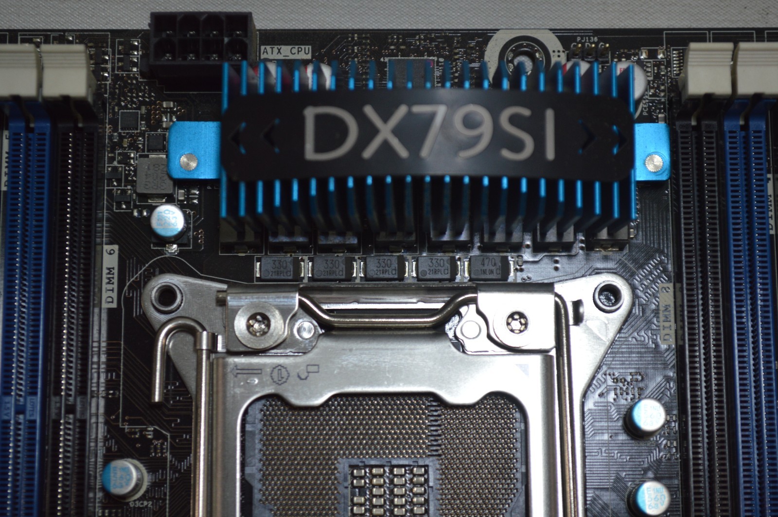 Intel DX79SI Socket LGA2011 DDR3 ATX Motherboard w I/O Shield