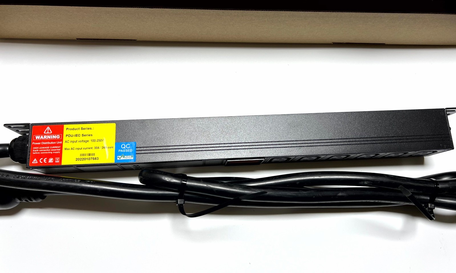 New LCD Metered 1U PDU 200-240v 30A 30amp L6-30P 6 x C13 Cryptocurrency Mining