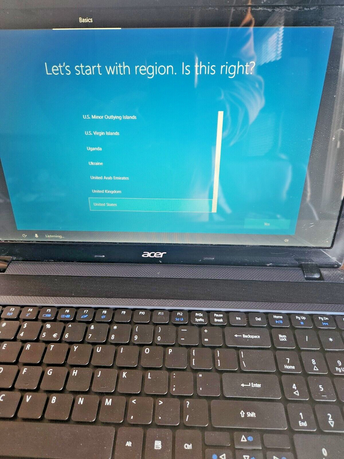 ACER Aspire 5733 Laptop – Intel Core i3-370M 15.6″ screen 6 GB memory 500 GB HDD