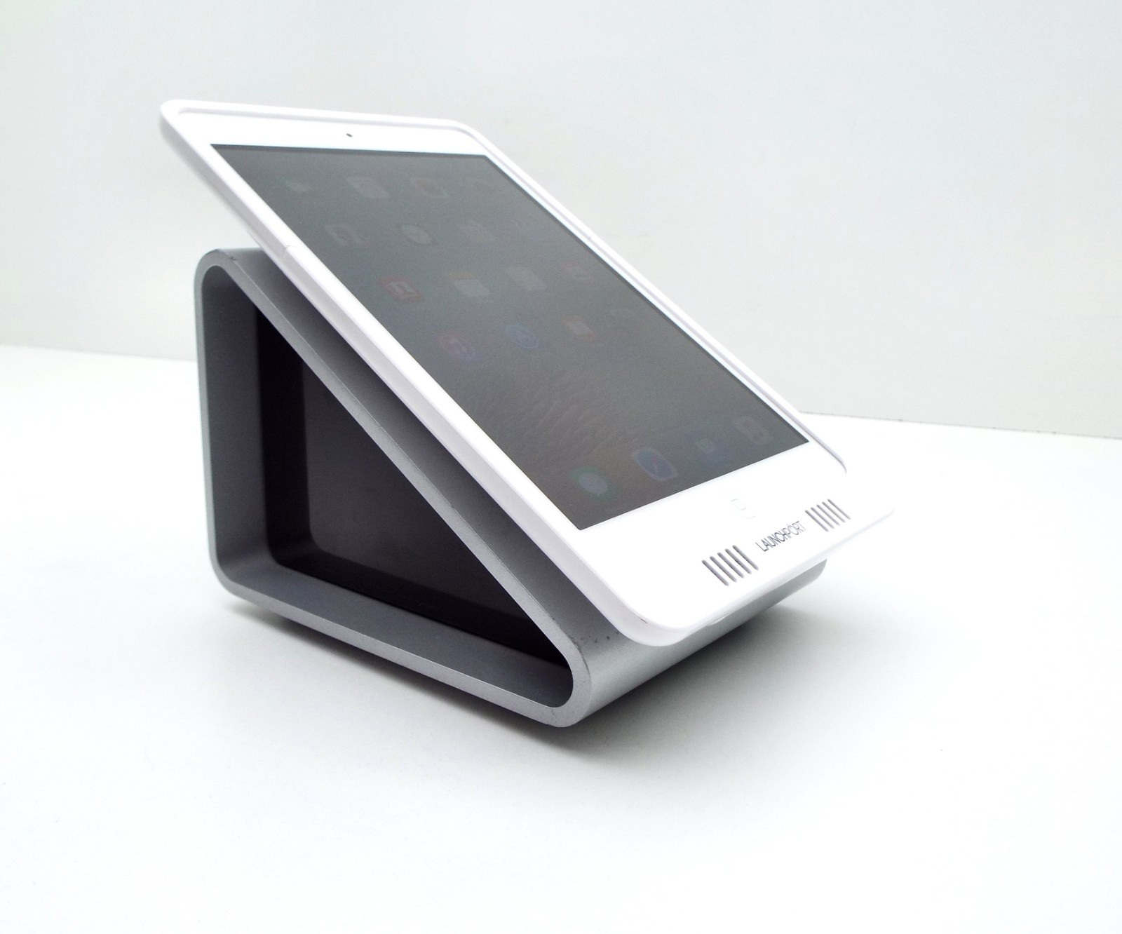 IPORT LAUNCHPORT AM.2 SLEEVE & DOCK FOR IPAD MINI RETINA WHITE W/ IPAD USED