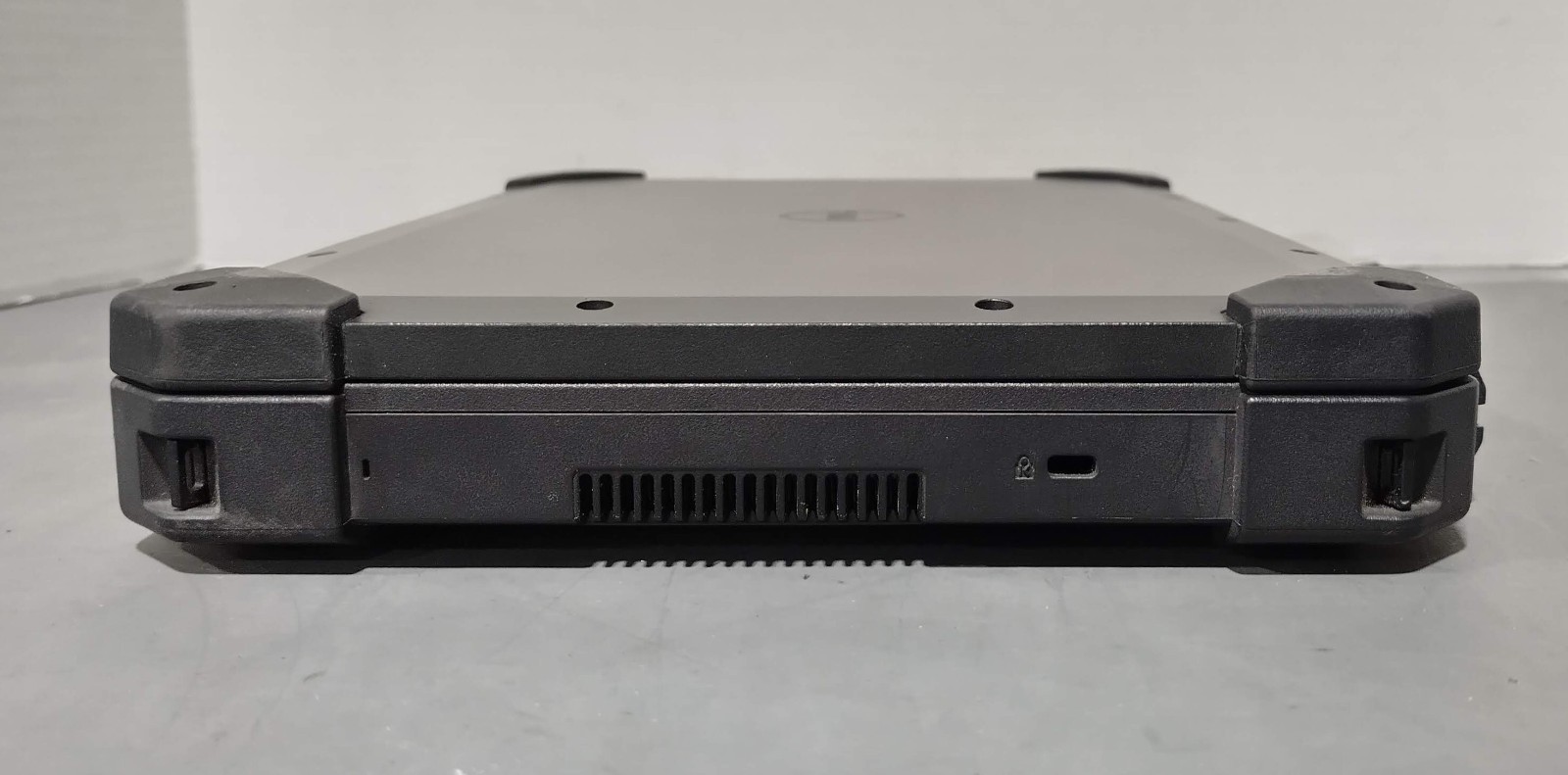 Dell Latitude Rugged Extreme 7220 w/OEM Keyboard i7-8665U 16GB 512GB No OS