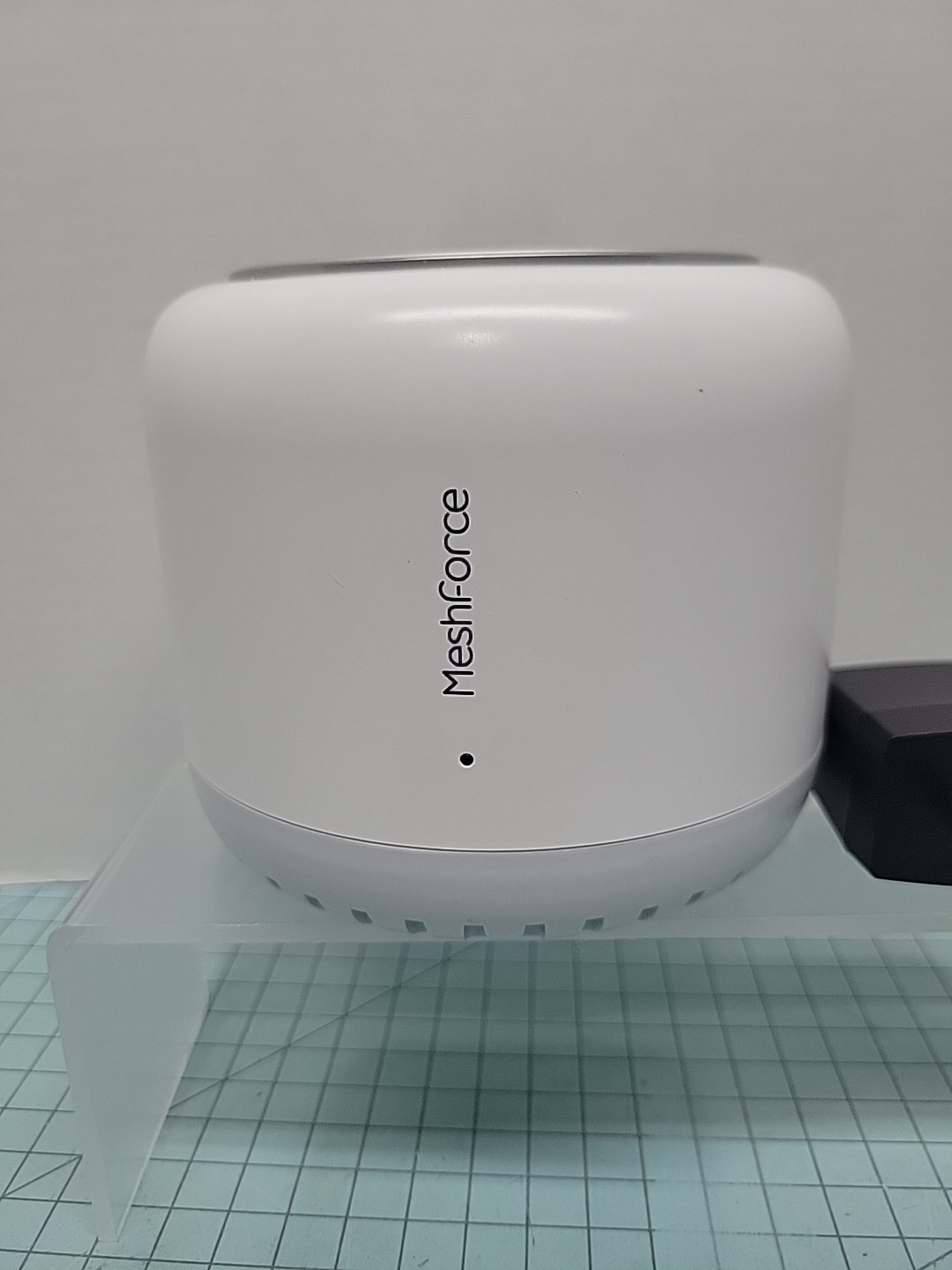Mesh Force M7 Whole House Mesh Wi-Fi One Unit W/A/C Power Supply Bundle