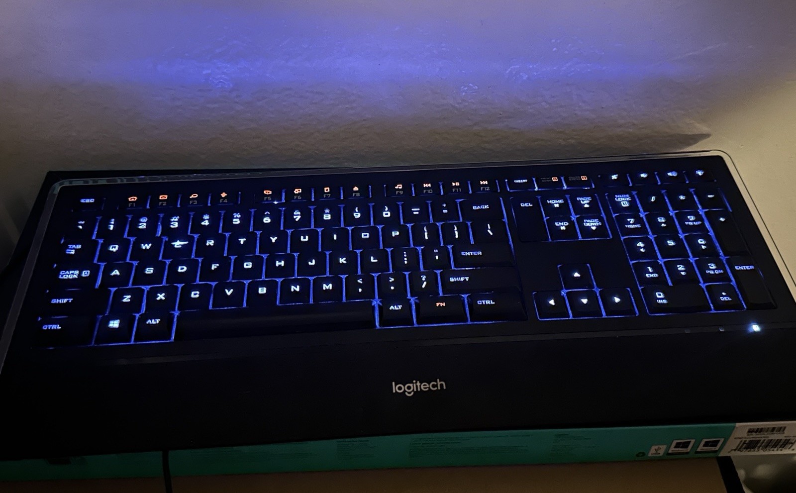 Logitech K740 Illuminated Wired Keyboard 920-000914 Mild Usage With Box