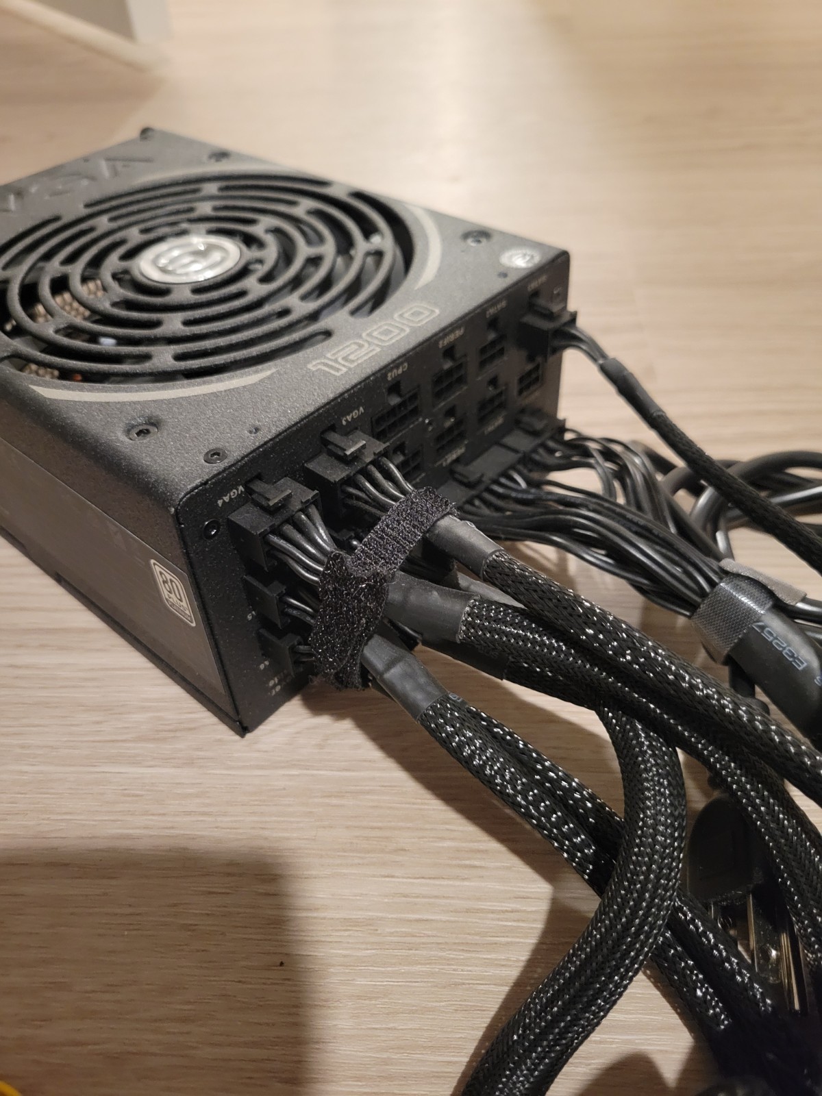 EVGA SuperNOVA 1200-P2 80+ Platinum 1200W Power Supply PSU 220-P2-1200