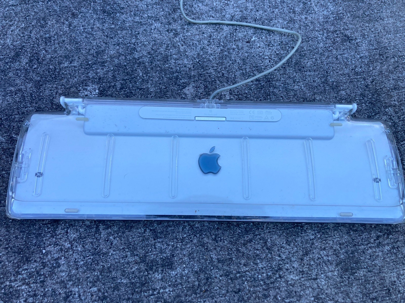 Power Mac G4 M5183 Dual 500 MHz, ATI Rage 128 Pro, Pro Keyboard M7803, OS X 10.2