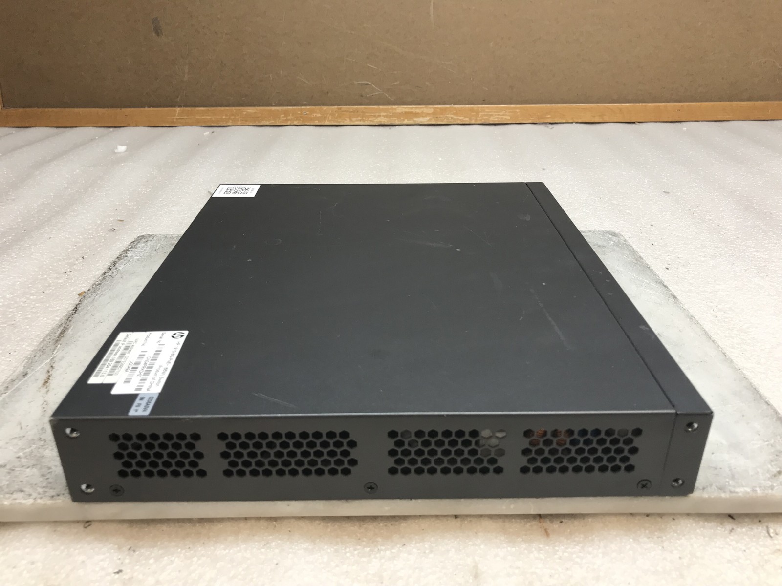 HP 1910-8G-PoE+ 65W Ethernet Switch With Power Cables NO RACK EARS