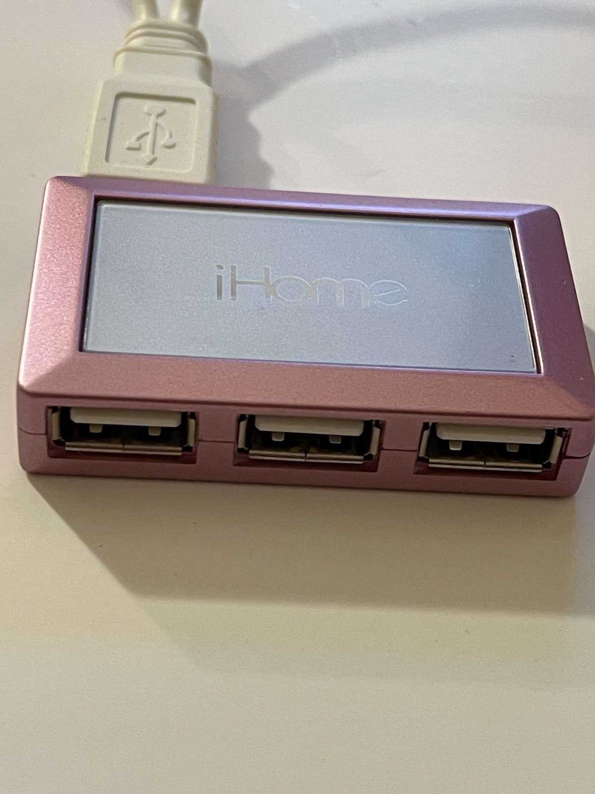 iHome Portable USB Hub Splitter Box 1:3 Pink Silver Type A Male to Female