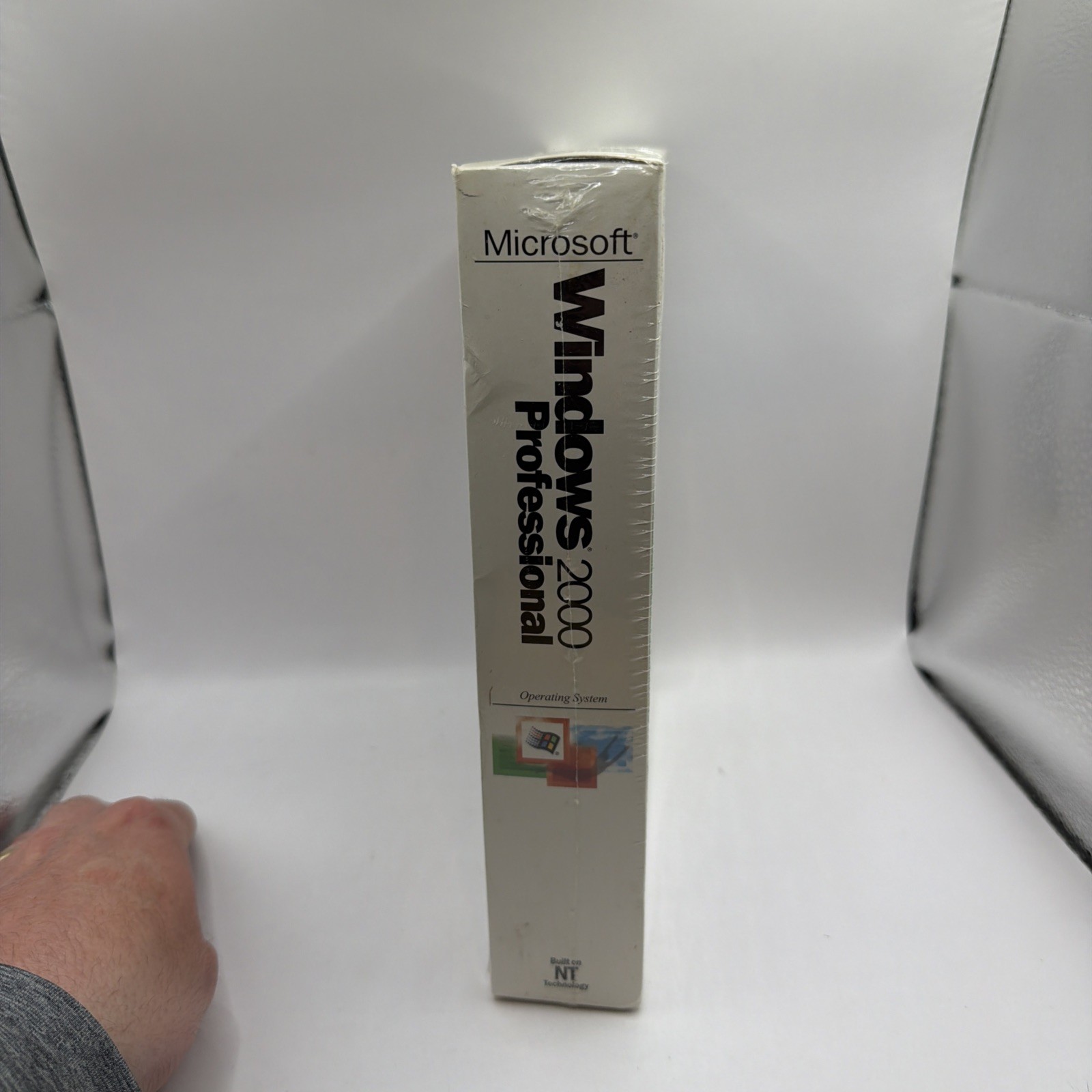 Microsoft Windows 2000 Professional Retail Box Circuit City CD Disc + NEW Floppy
