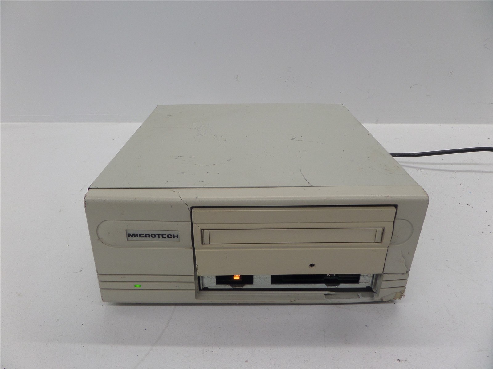 Maxoptix TMT3-1300 1.3GB External SCSI Optical Drive – Broken Bezel