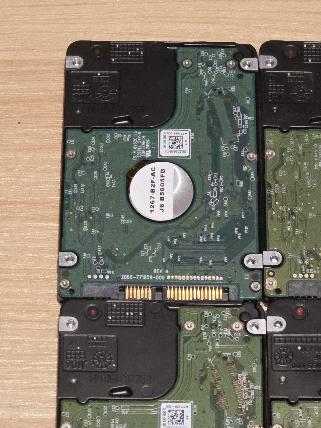 LOT 4 Western Digital WD3200LPVX 320GB 5400RPM 2.5″ SATA 3.0Gb/s Hard Drives HDD