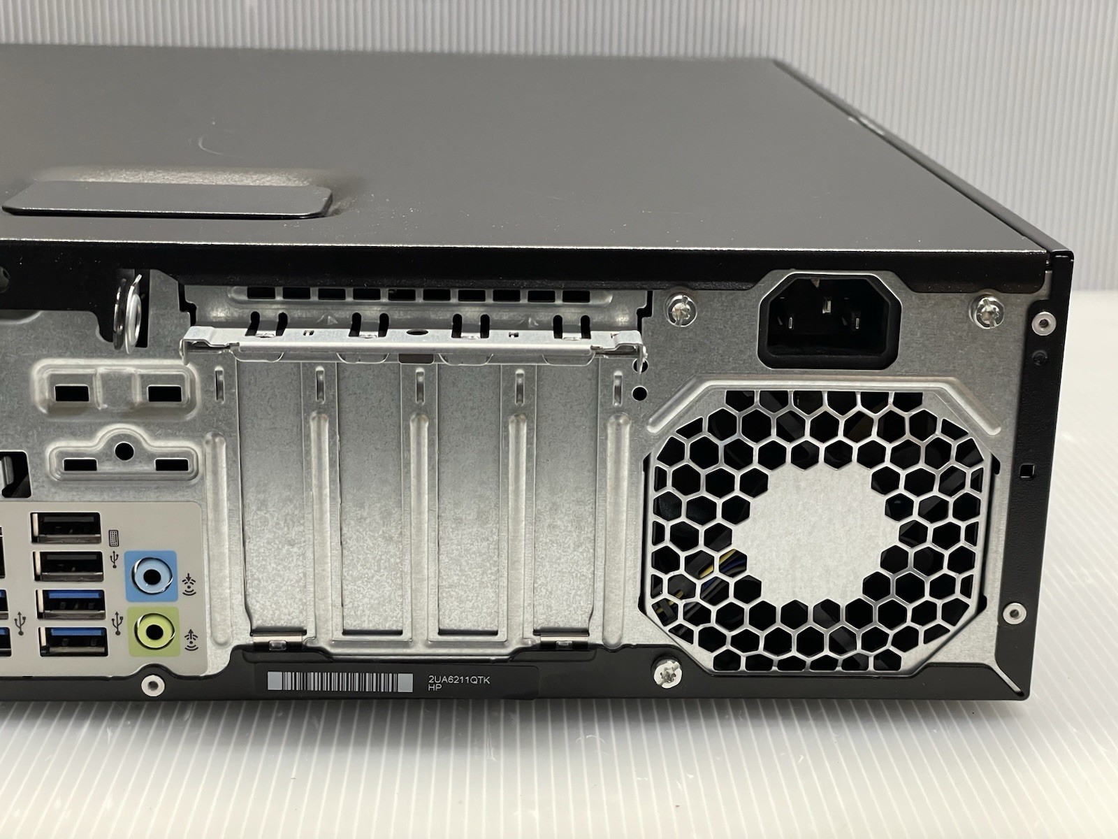 HP ProDesk 600 G2 SFF Intel Pentium G4400 500GB HDD NO RAM AS-IS READ
