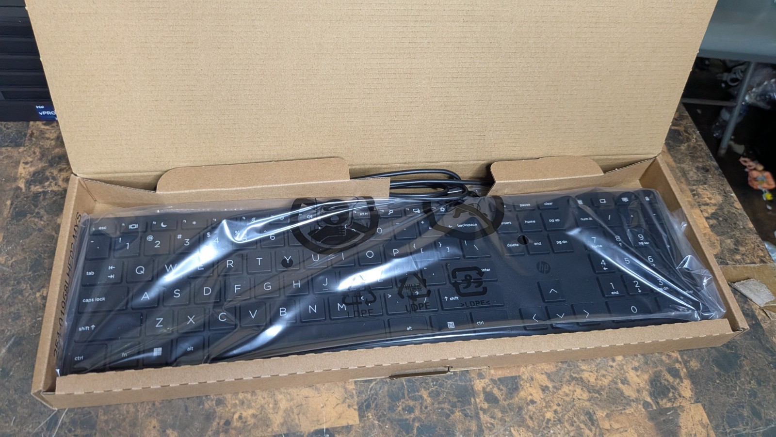 HP Engage Flex Pro-C G2 Retail – Intel Core i5-13500E/16 GB DDR5/500GB SSD WID11