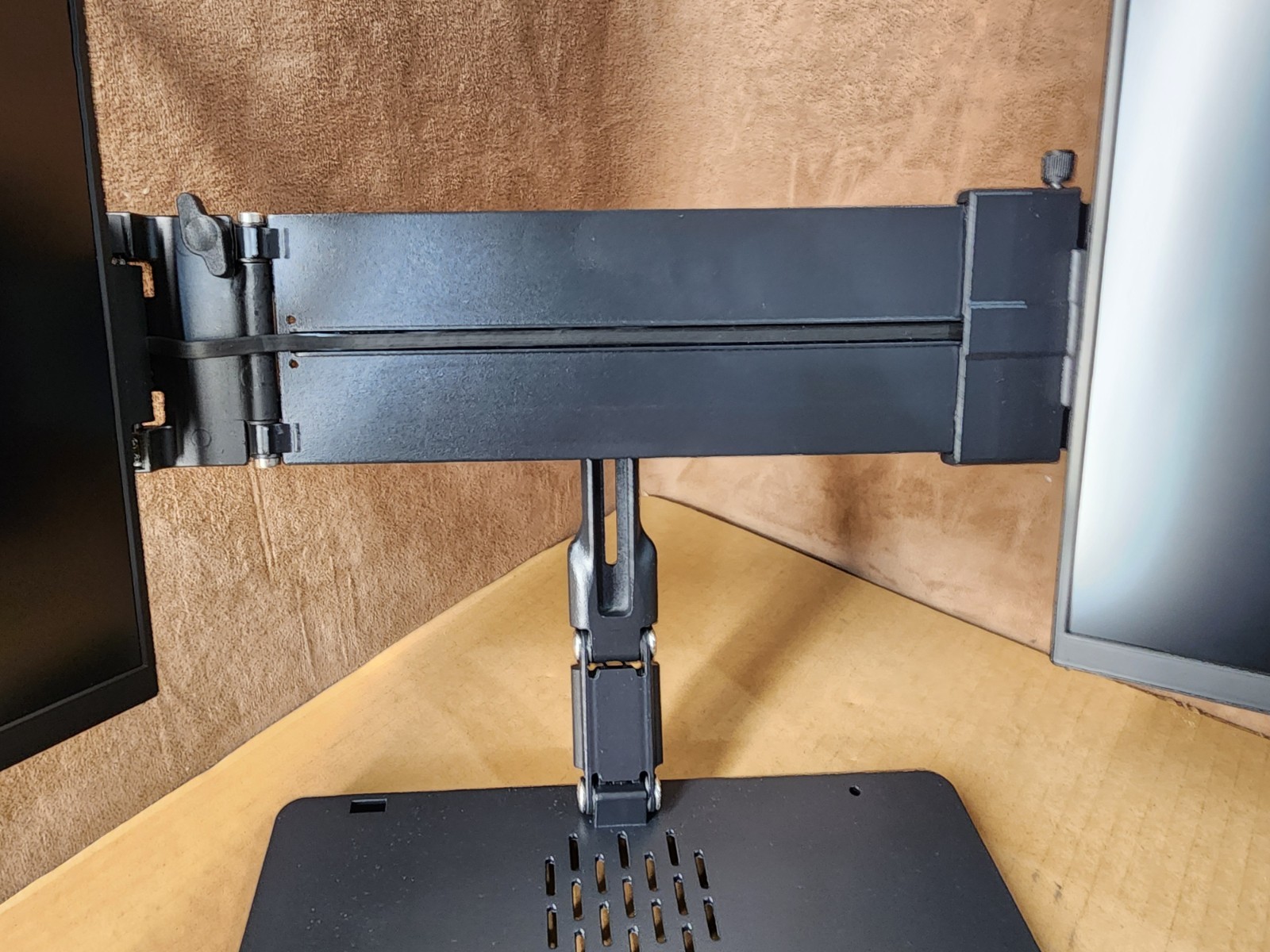 DEPGI 14″ Laptop Screen Extender, 1200P FHD Portable Triple Monitor DE141NB