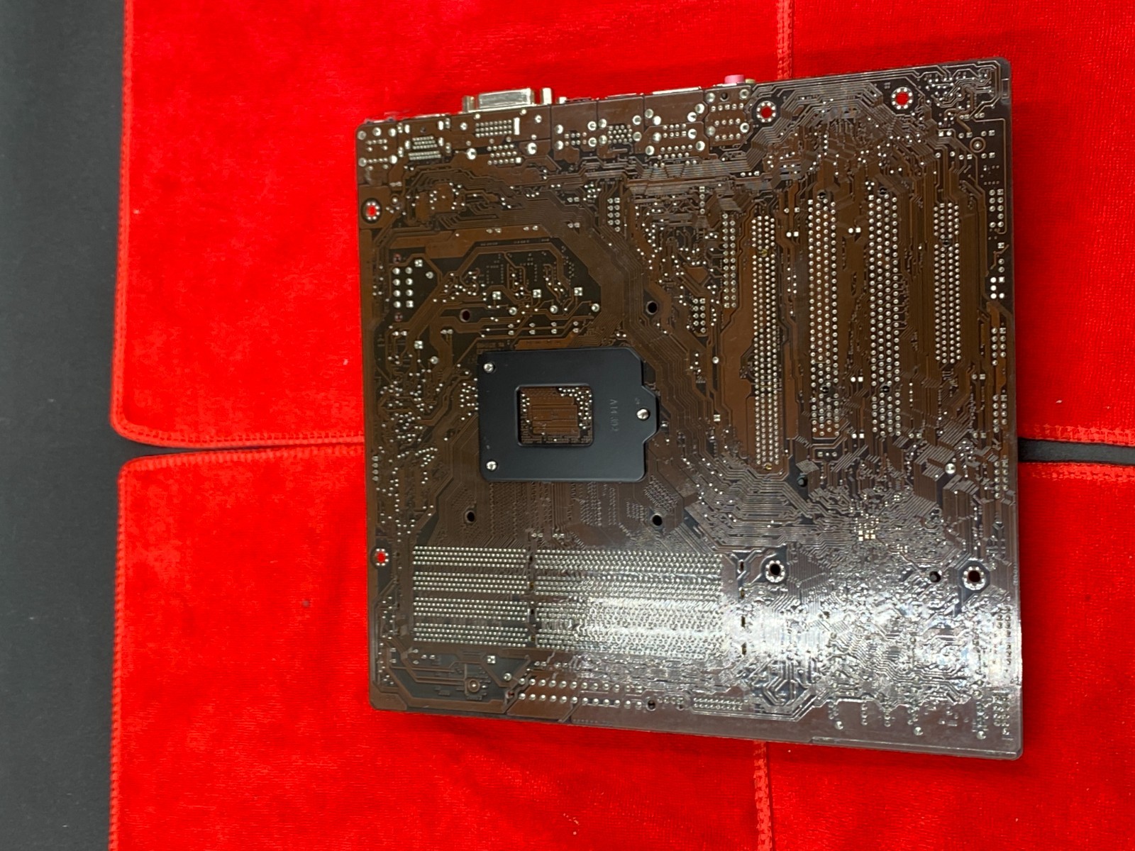 ASUS Q87M-E LGA1150 micro ATX MOTHERBOARD DDR3 RAM HDMI + INTEL CORE i7-4770 CPU