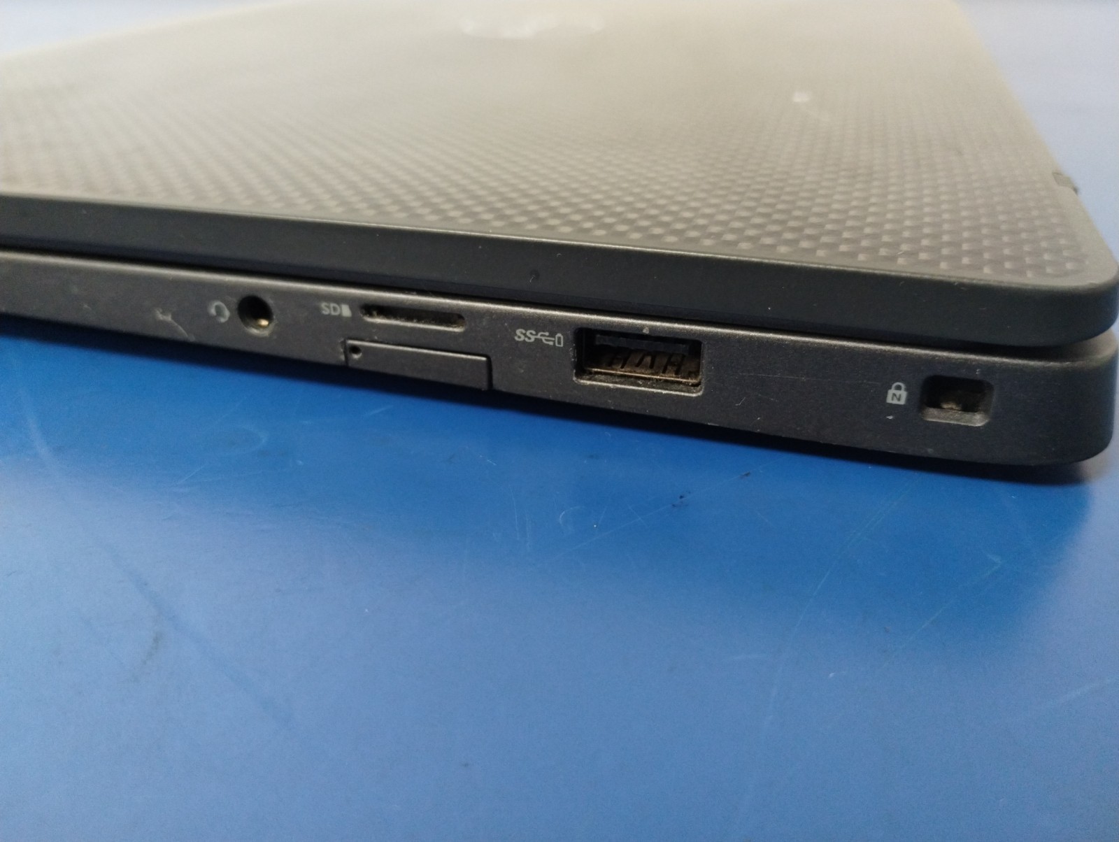 DELL LATITUDE 7400, Intel Core i7-8665U, 1.90 GHz, 16 GB, 256 GB M.2