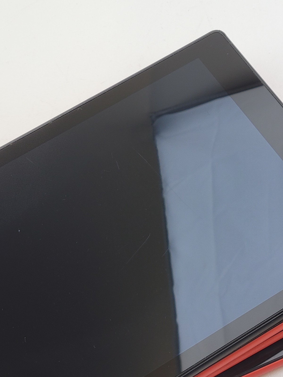 (B-GRADE) Amazon Kindle Fire HD 10 (7th Gen.)(SL056ZE) 32GB (Wi-Fi) 10.1″ Tablet