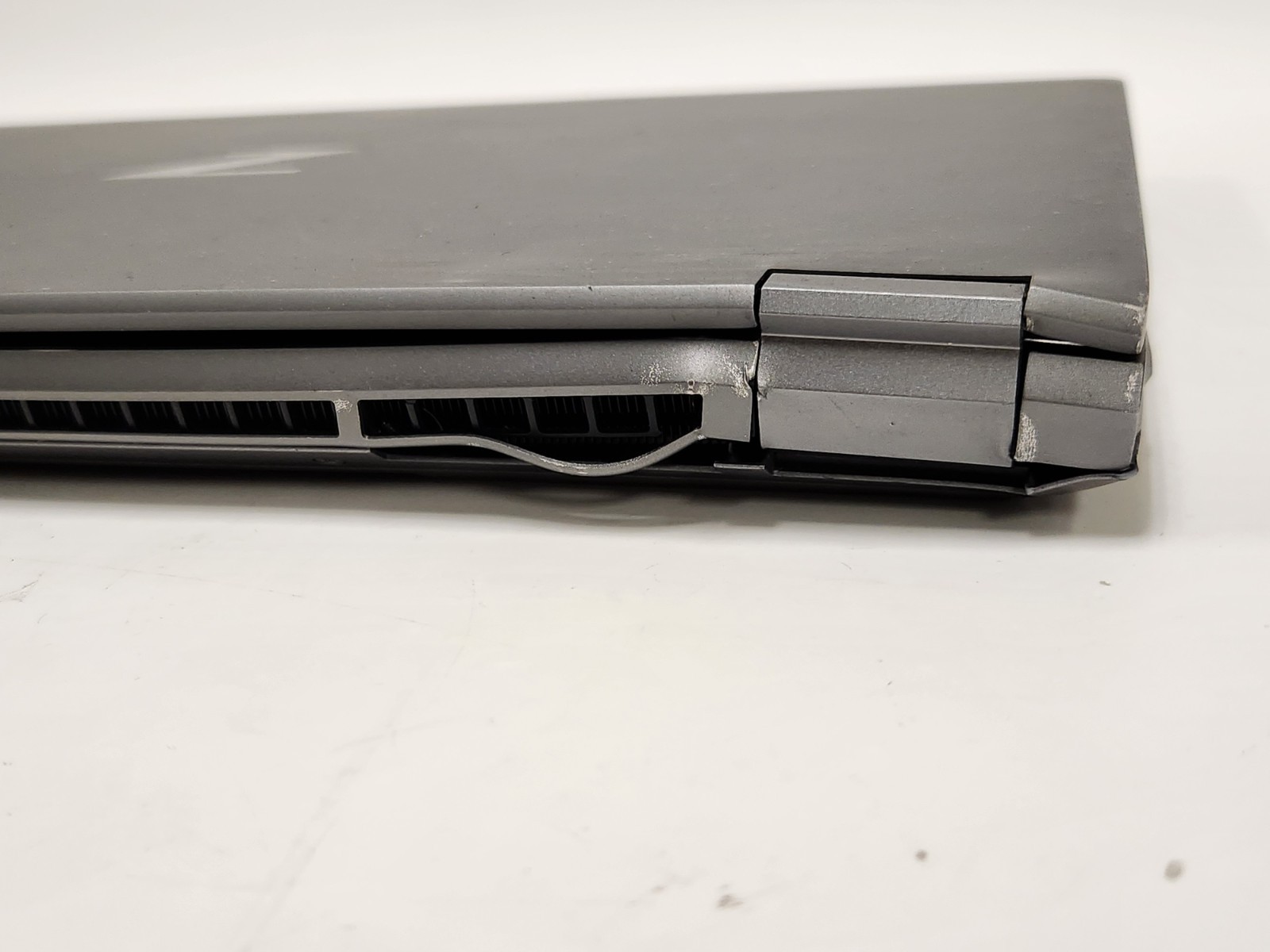 HP ZBook Fury 15 G7 15.6″ i7-10850H 2.7GHz 8GB 512GB W11P Quadro T2000 70% BATT
