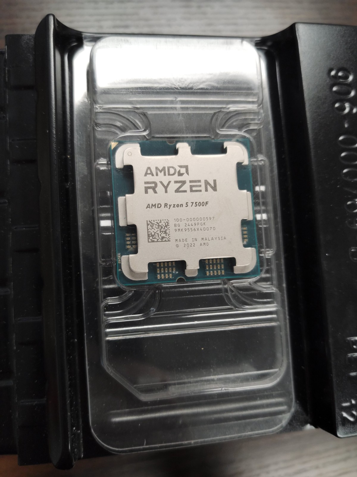 AMD Ryzen 5 7500F Desktop Processor AM5 5.0 GHz Max Boost 6 Cores 12 Threads