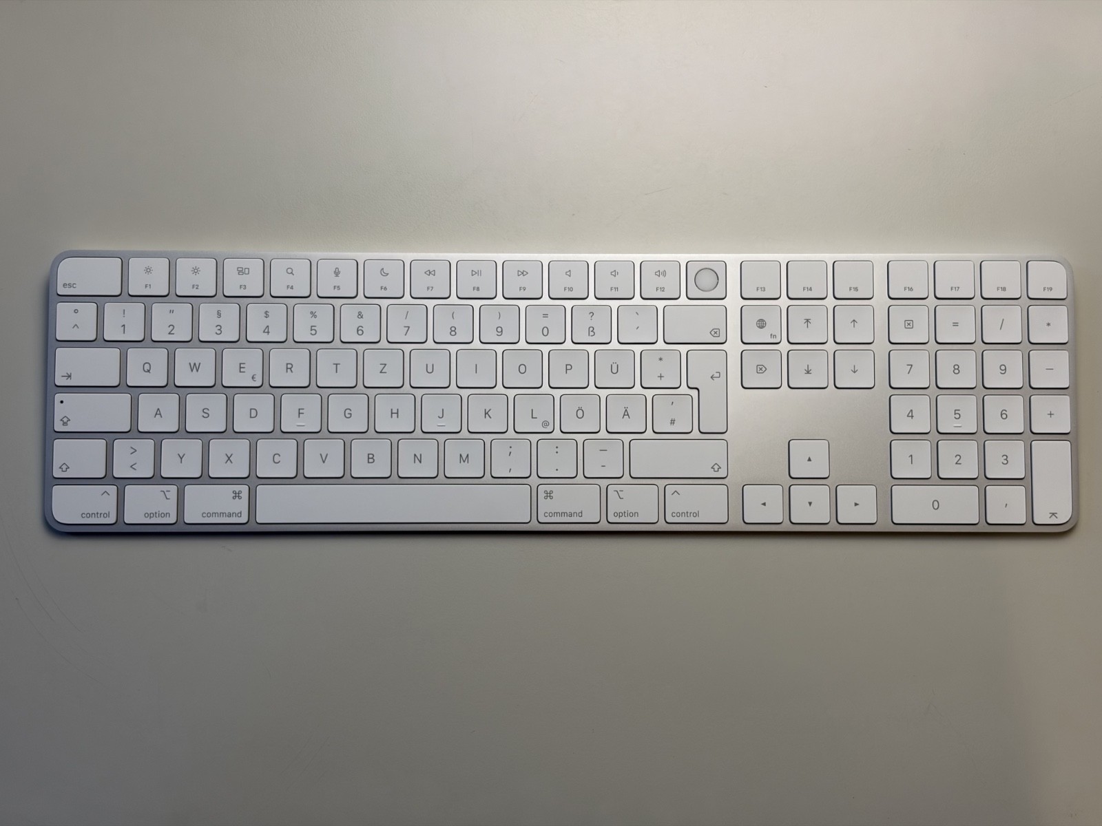 🌟EXCELLENT🌟 Apple Magic Keyboard with Touch ID and Number Pad ⚡️Lightning Shipping⚡️