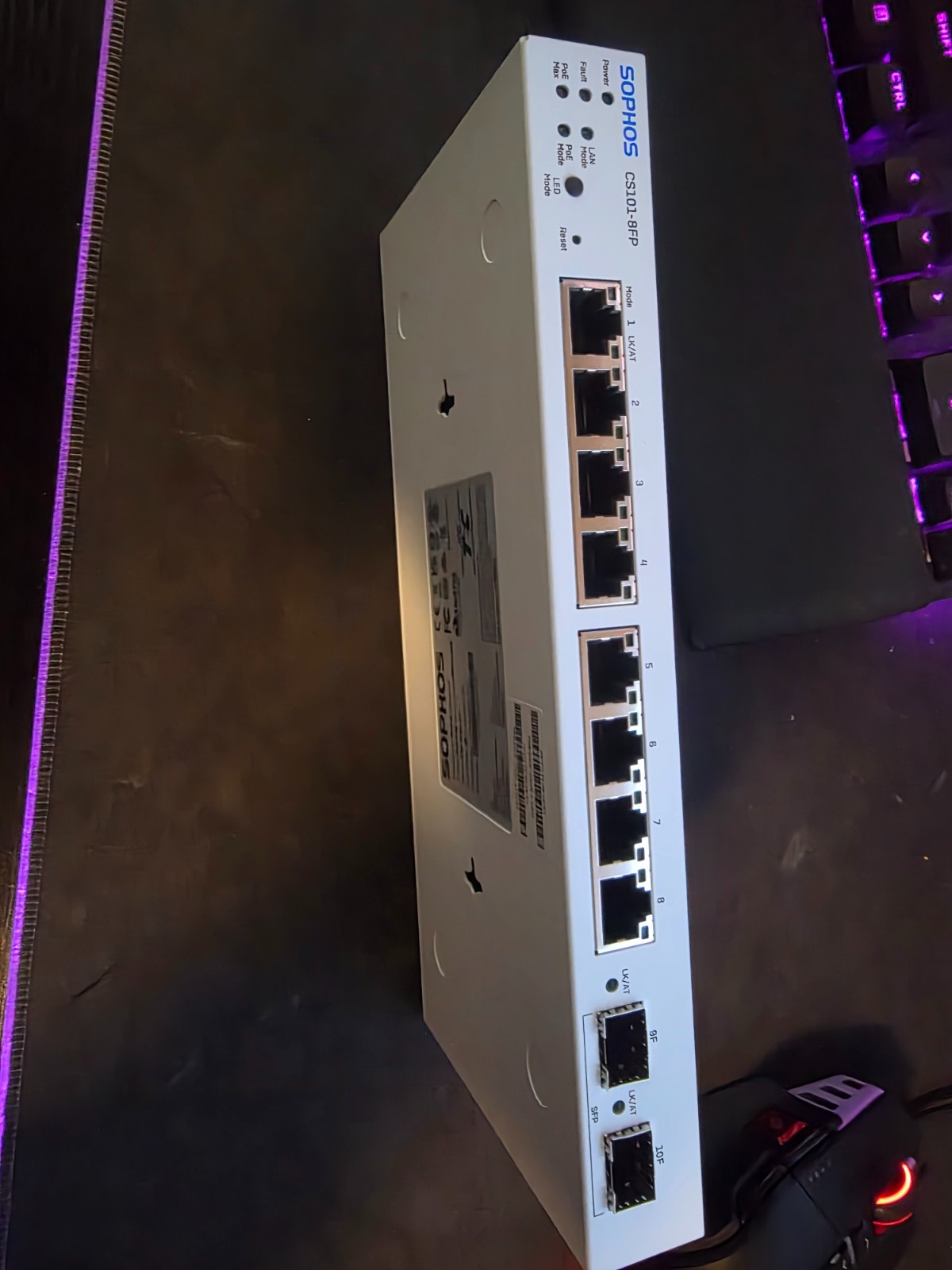 Sophos CS101-8FP 8-Port Network Switch