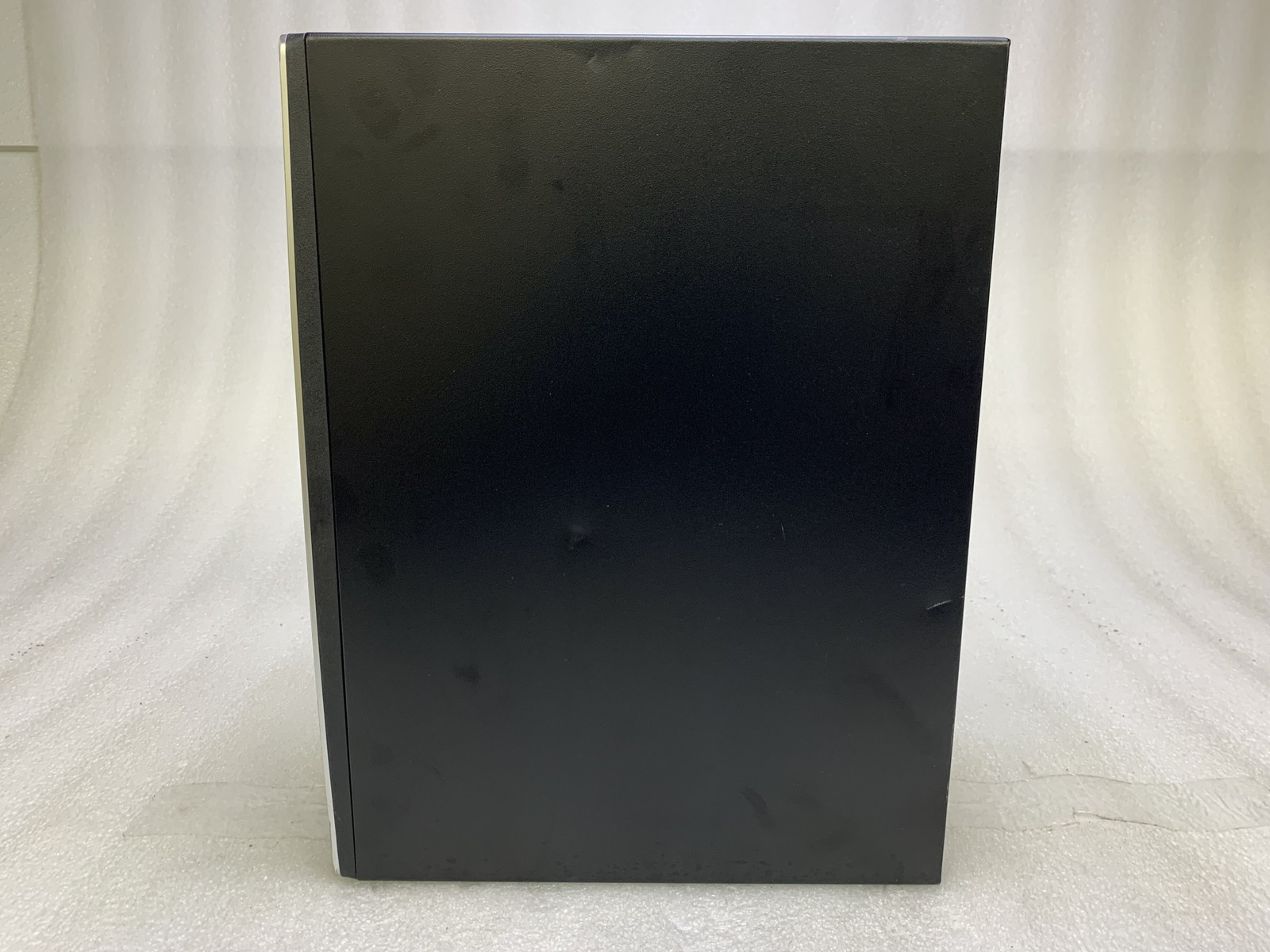 Dell Inspiron 3670 Core i5-9400 2.9GHz 16GB RAM 1TB SSD NO OS Good