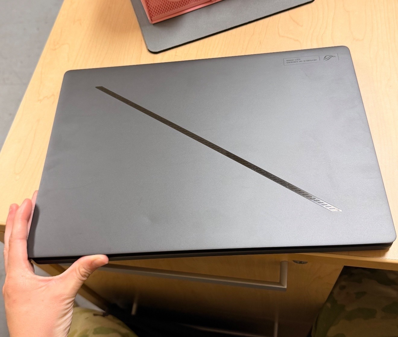 ASUS ROG Zephyrus G16 16″ (512GB SSD, Intel Core i7 13th Gen., 4.90GHz, 16GB,…