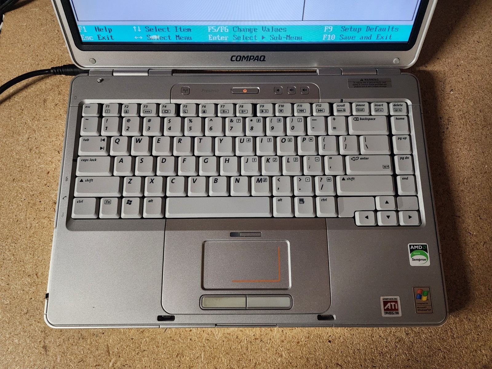 Compaq Presario V2000 AMD Sempron 1.8GHz 512MB RAM No HDD/OS/Caddy Radeon GPU