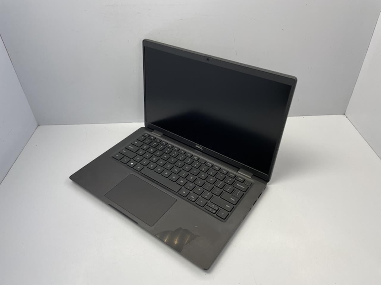 DELL LATITUDE 7420 Laptop w/ Intel Core i5-1135G7 2.40 GHZ + 8 GB No HD/Battery