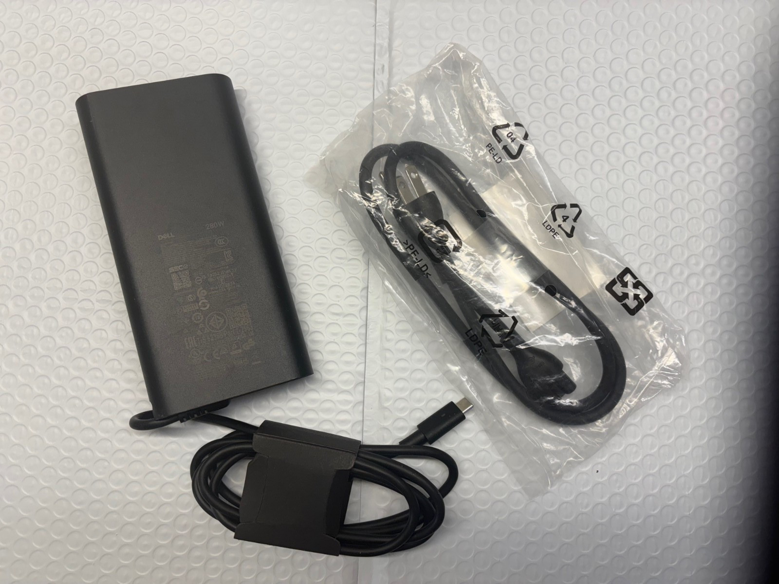 Original Dell Alienware series M16 M18 Dell 280W USB-C GaN AC Adapter HA280PM240