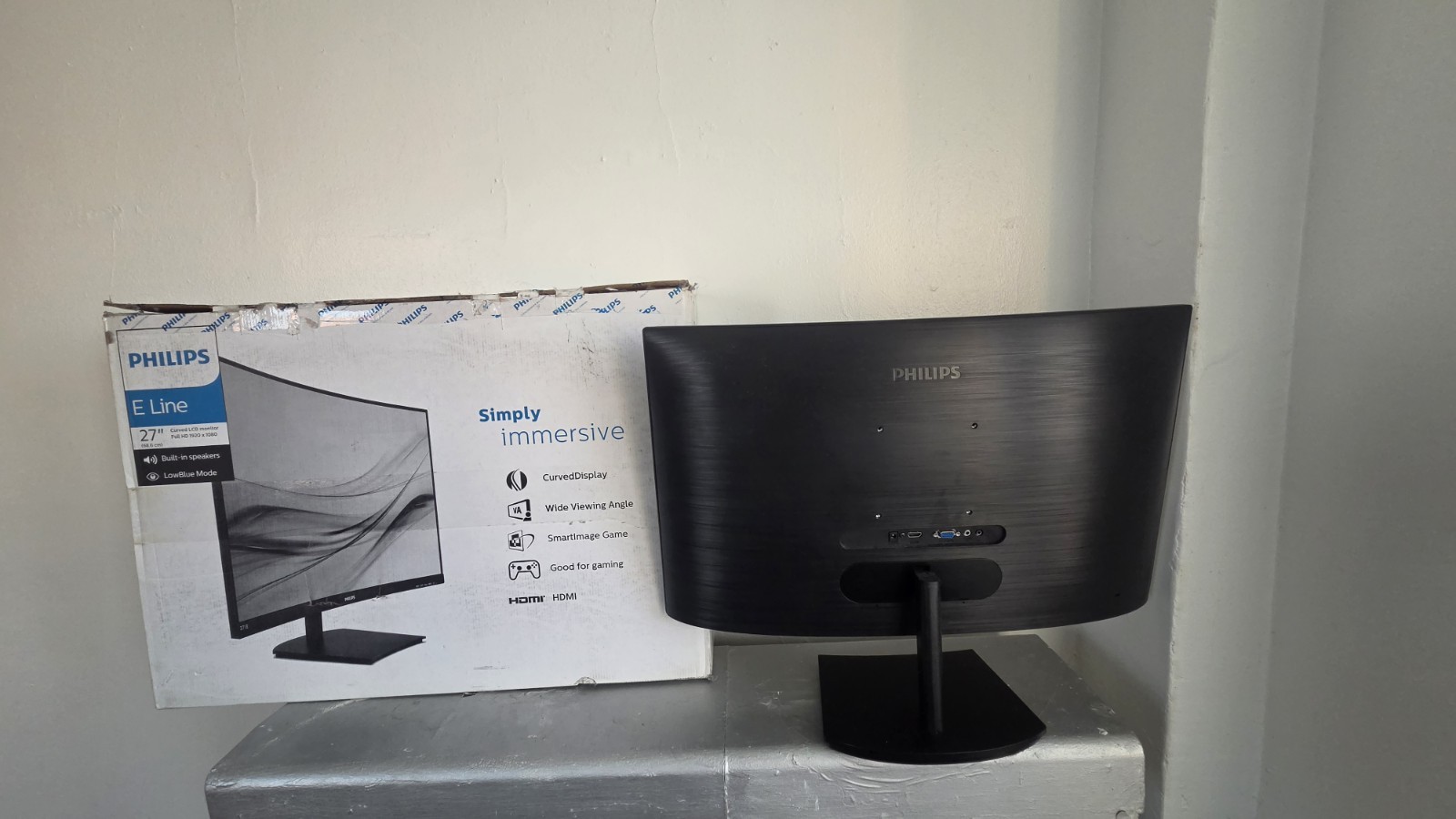 Philips E Line 272E1CA 27″ Curved LCD Monitor 1080p 75Hz Speakers Black